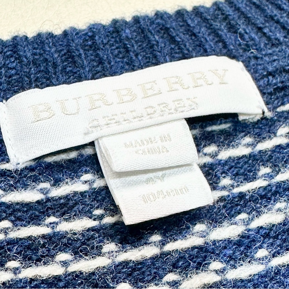 Burberry 100% Lambswool Sweater - Picture 4 of 7